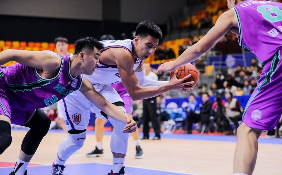 湖南队在比赛中展现压倒性优势,教练评价高度的简单介绍 湖南队在比赛中展现压倒性优势,教练评价高度的简单介绍