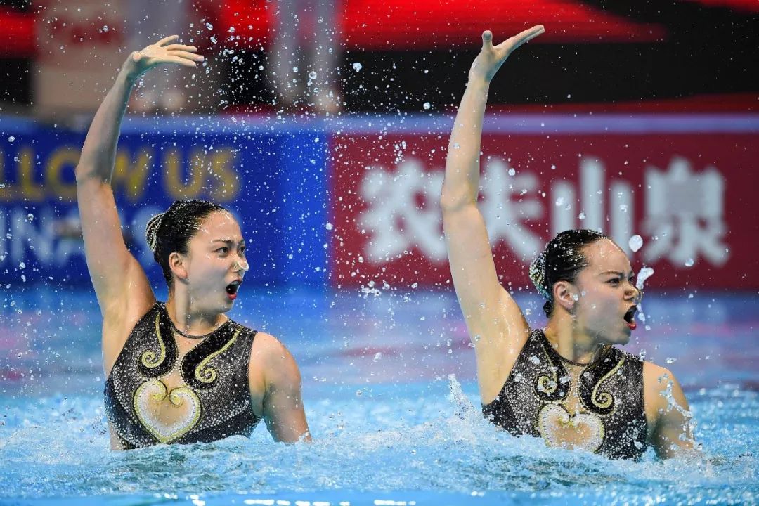 瑞士女子游泳队发挥出色,夺得金牌 瑞士女子游泳队发挥出色,夺得金牌