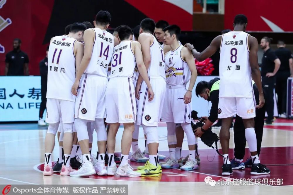 阿拉伯球员誓死拼搏不畏强敌 阿拉伯球员誓死拼搏不畏强敌