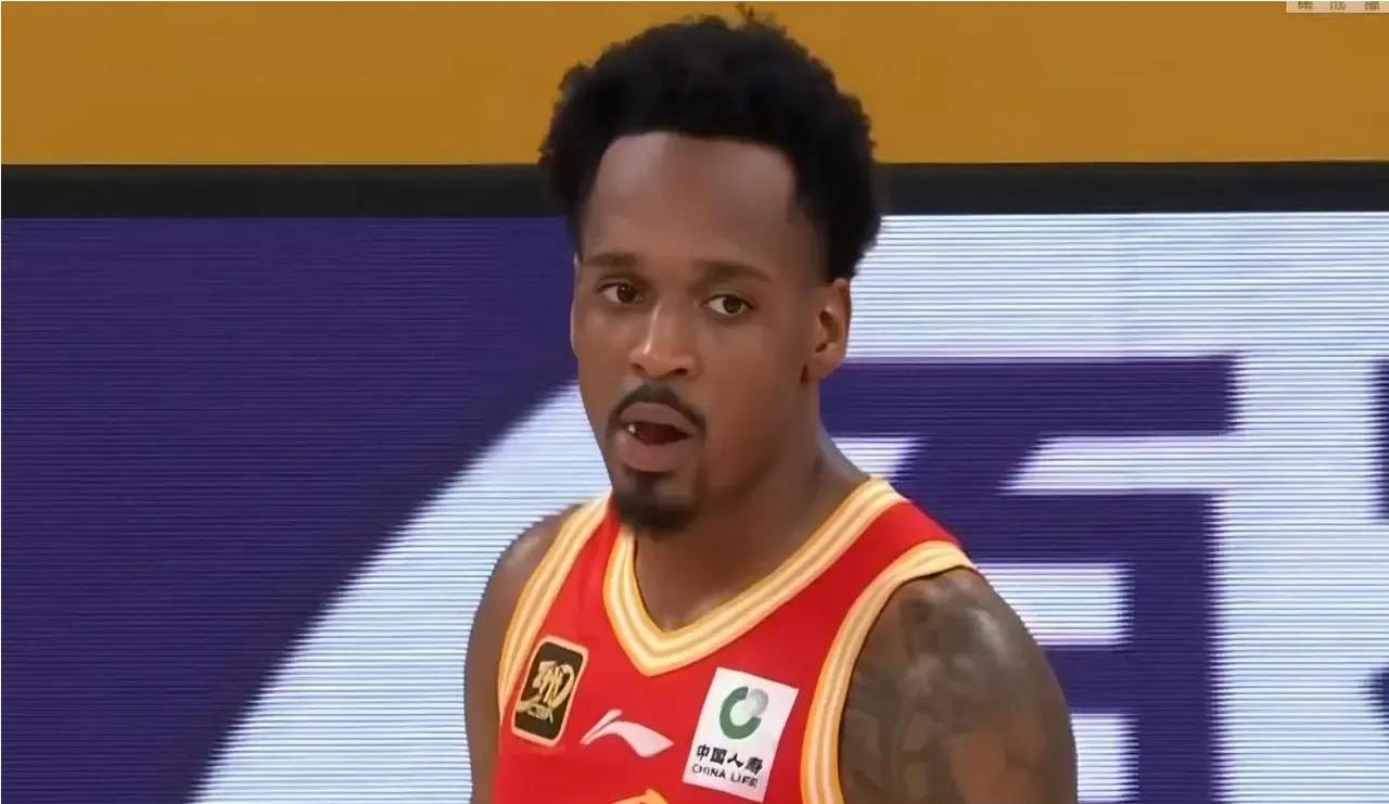 包含阿尔艾因战术调整，关键球员或将首发出战的词条