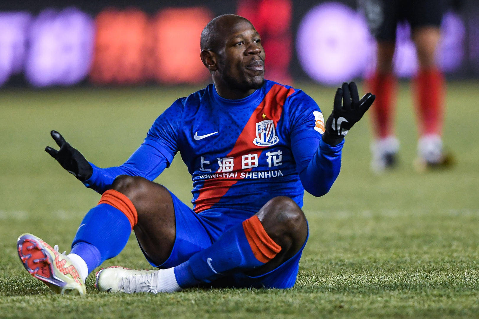 开云体育平台-关于主力球员累积黄牌禁赛，团队寻找替补方案的信息