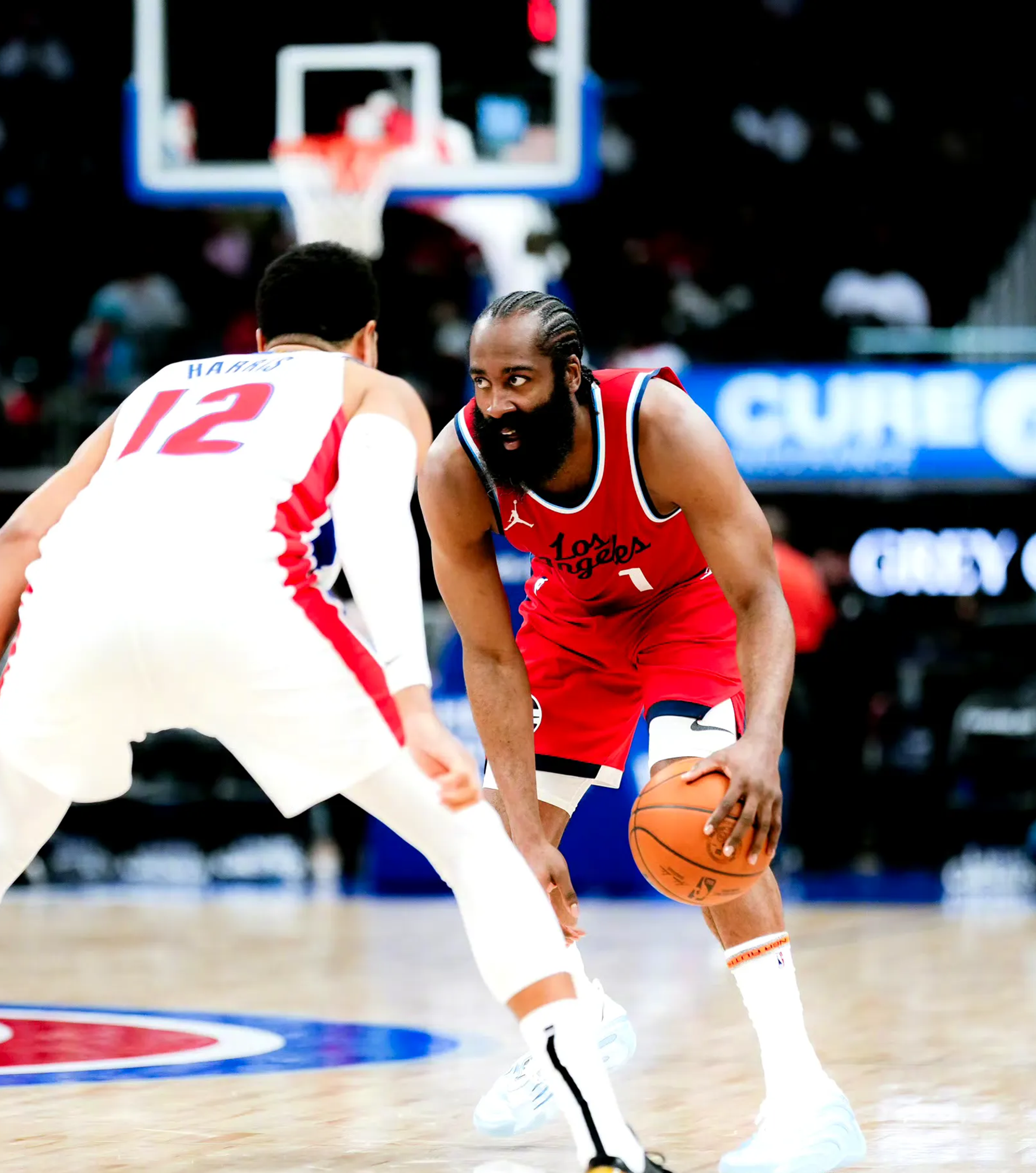 关于快船擒下步行者，主场取得三连胜的信息