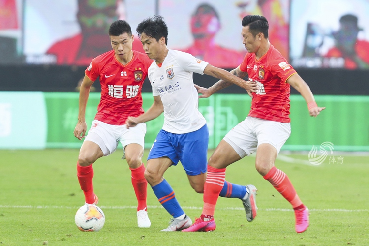 关于实力碾压!一队完胜对手领跑积分榜的信息 关于实力碾压!一队完胜对手领跑积分榜的信息