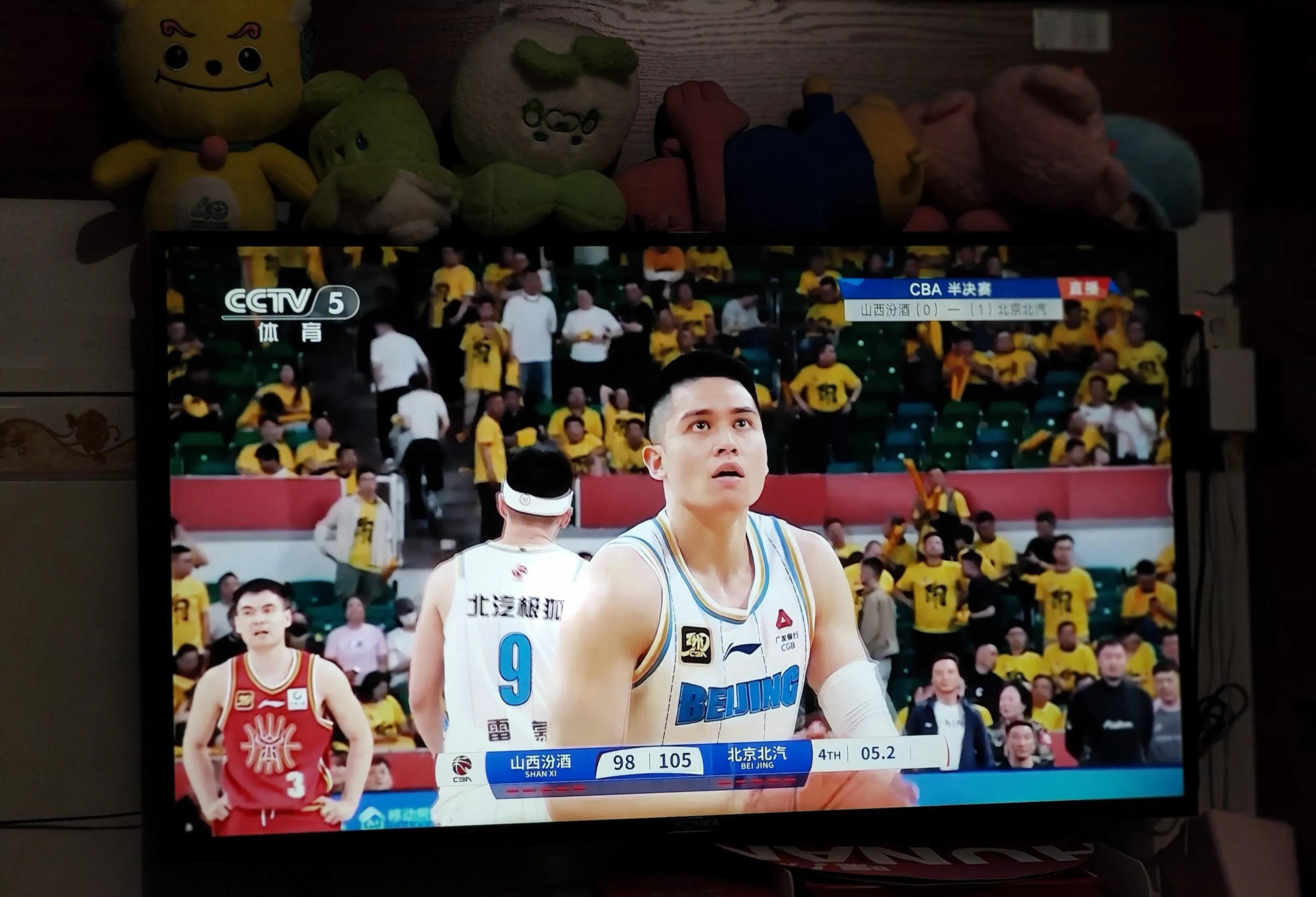 关于北京首钢队主场获胜，士气大增的信息