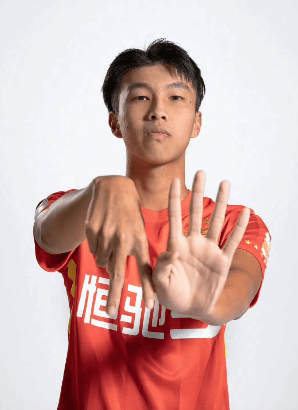 国内足球联赛的球员个人表现