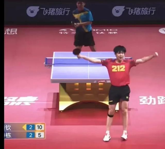 令人热血沸腾的比赛,场面火爆惊心动魄 令人热血沸腾的比赛,场面火爆惊心动魄